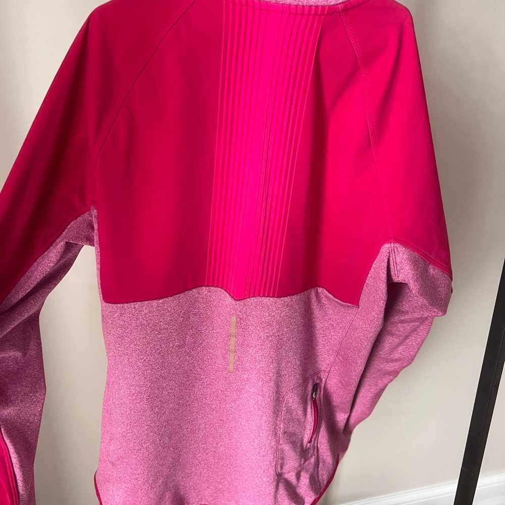 Nike Women's running dry fit Pink Jacket size M - Picture 3 of 6